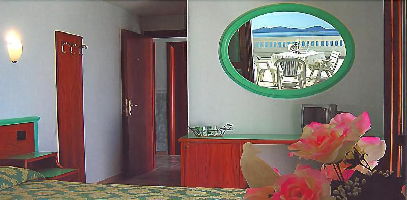 Hotel Esperia Piombino Buitenkant foto