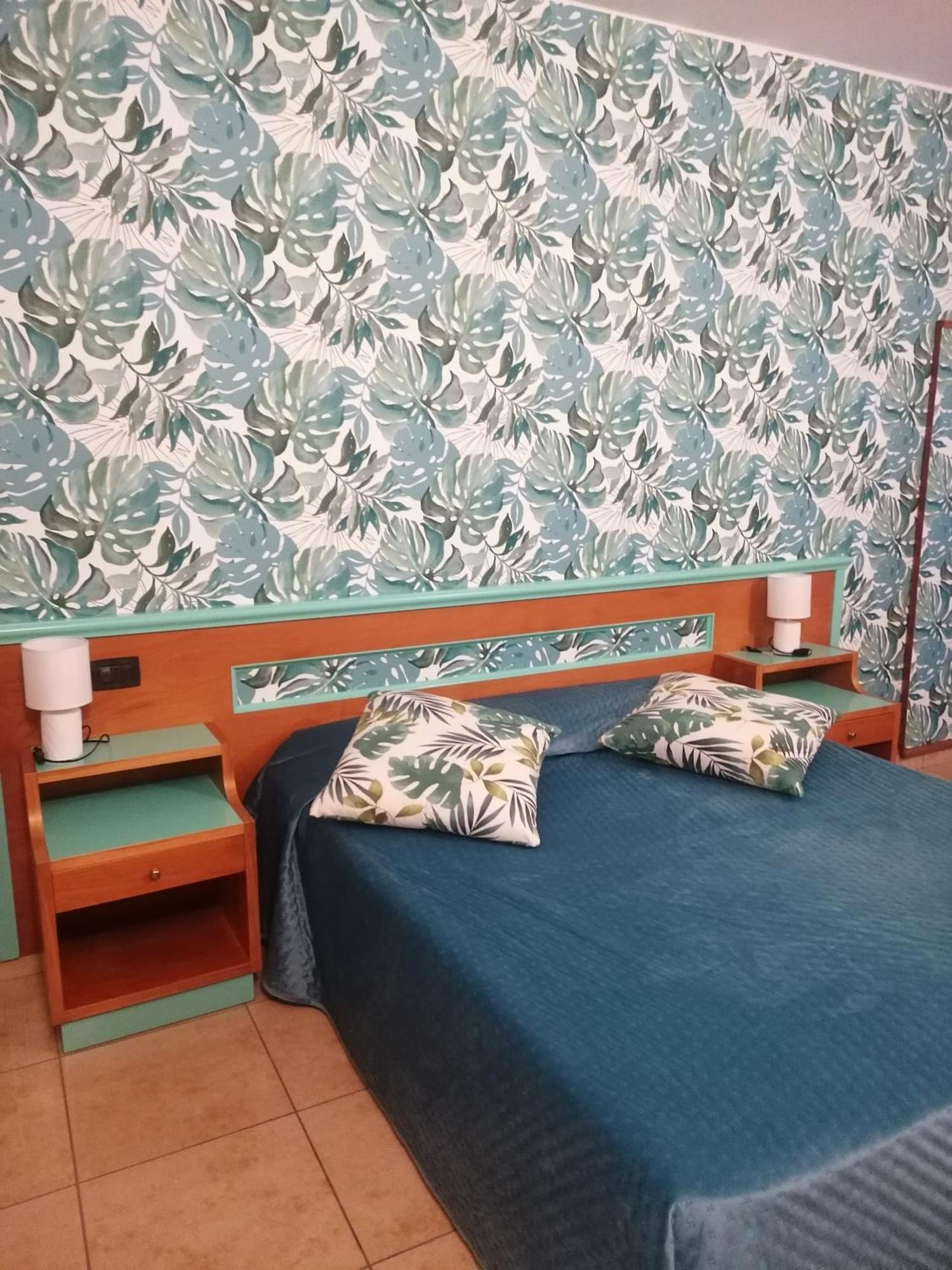 Hotel Esperia Piombino Buitenkant foto