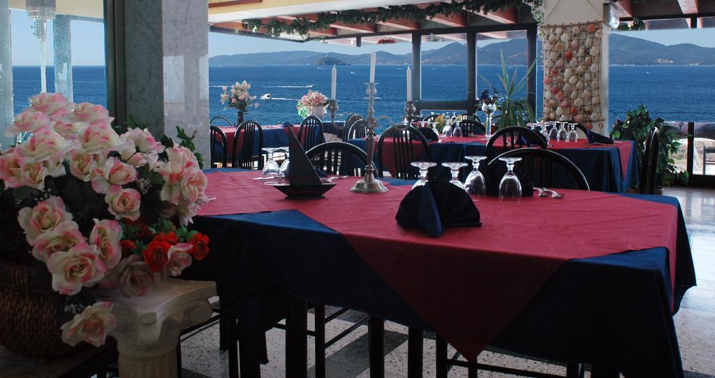 Hotel Esperia Piombino Buitenkant foto