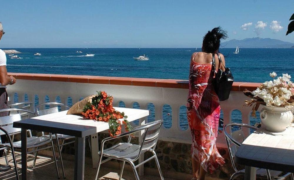 Hotel Esperia Piombino Buitenkant foto
