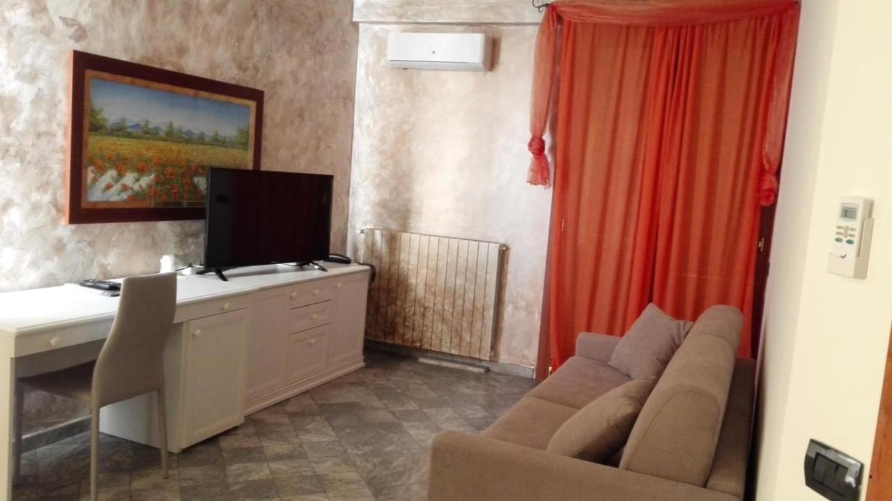 Hotel Esperia Piombino Buitenkant foto
