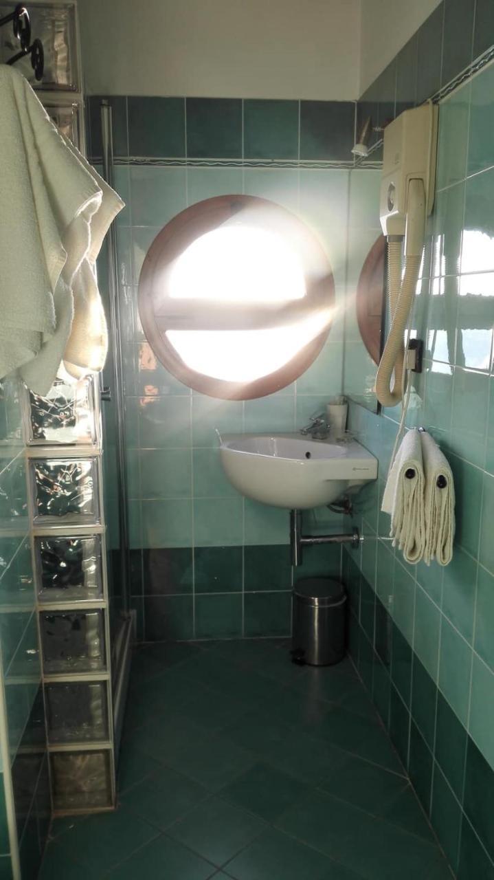 Hotel Esperia Piombino Buitenkant foto